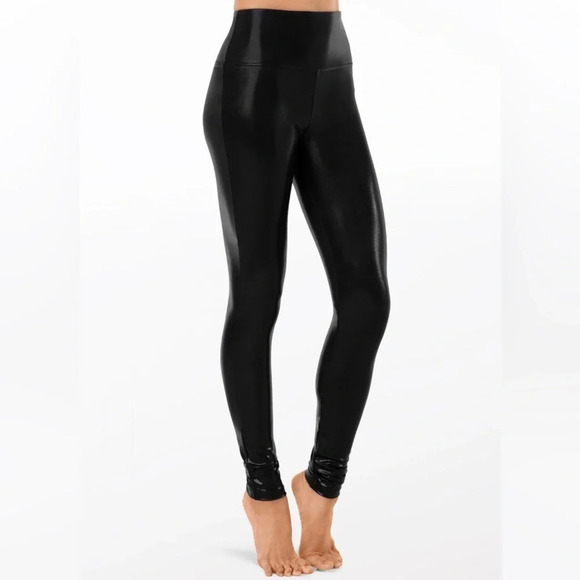 Metallic Full Length Leggings
Balera Performance child Large - Picture 1 of 4